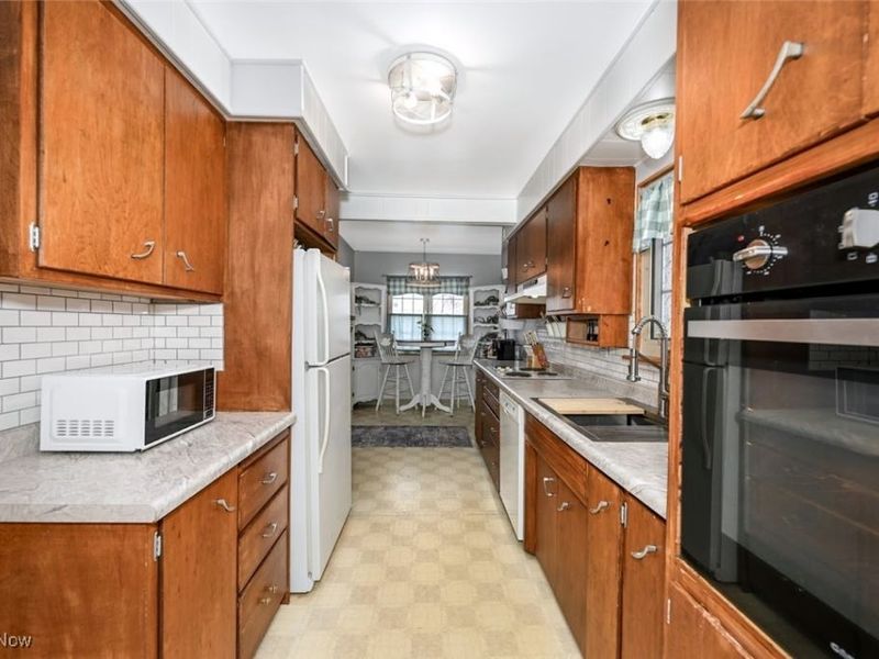 1810 Carter Avenue, Akron, OH 44301 Photo 17