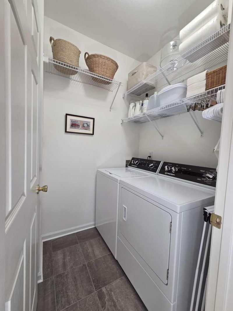 1585 Cambridge Lakes Drive Photo 17