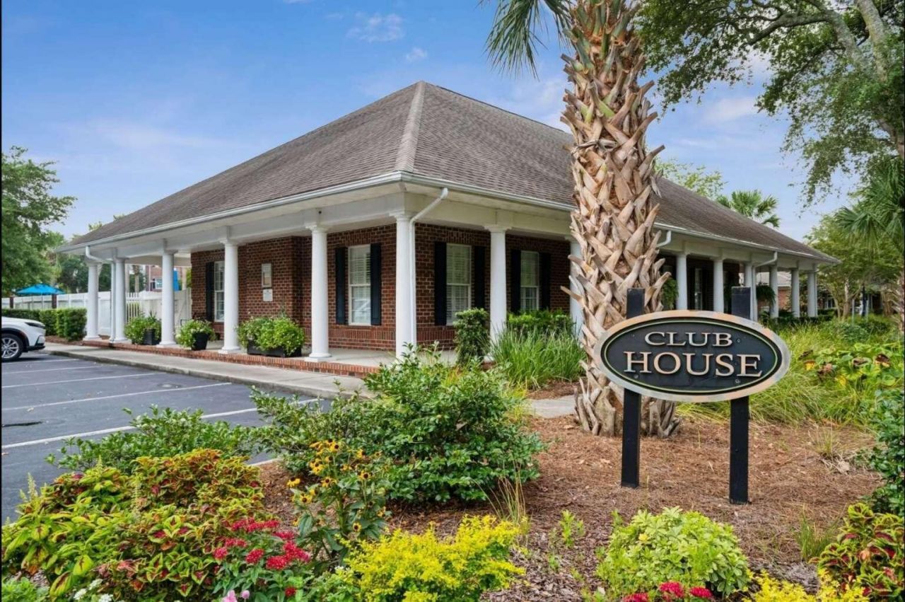 1585 Cambridge Lakes Drive Photo 21