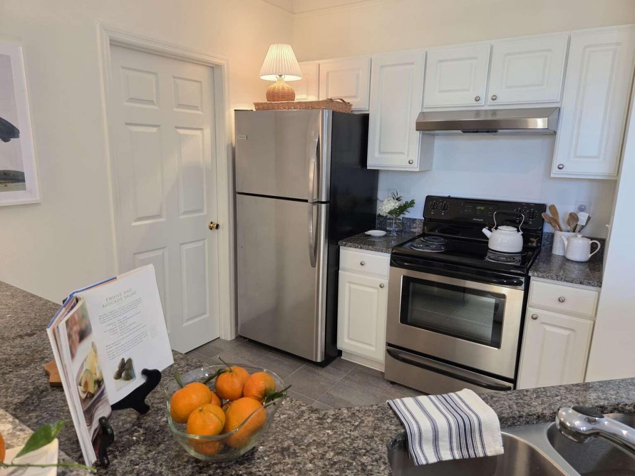 1585 Cambridge Lakes Drive Photo 7