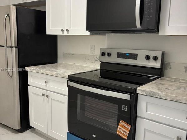 18840 NW 57th Ave, Unit 301, Hialeah, FL 33015