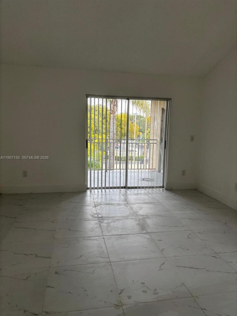 18840 NW 57th Ave, Unit 301, Hialeah, FL 33015 Photo