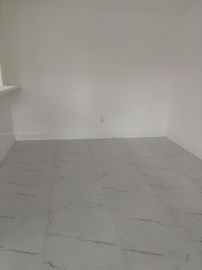 18840 NW 57th Ave, Unit 301, Hialeah, FL 33015 Photo