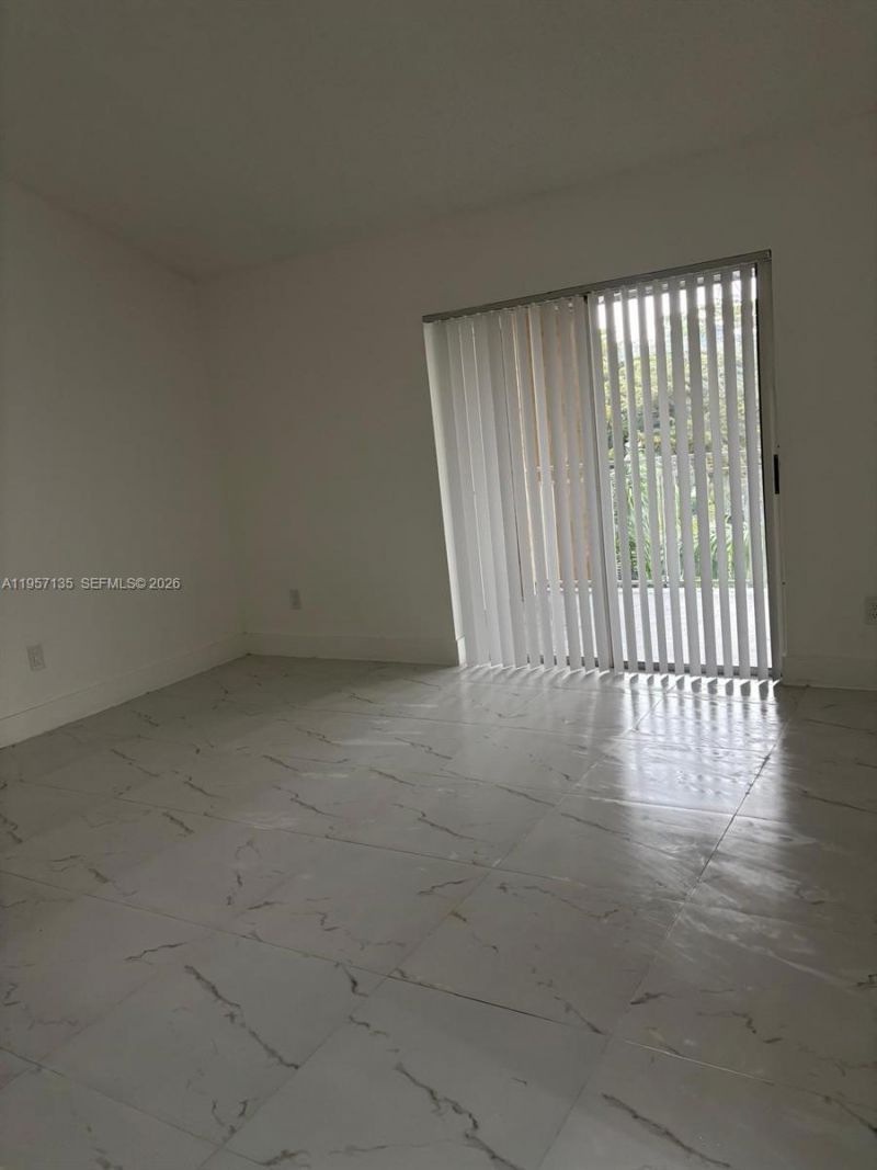 18840 NW 57th Ave, Unit 301, Hialeah, FL 33015 Photo
