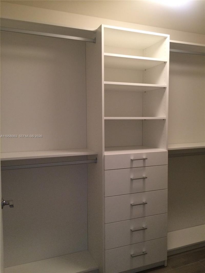 999 SW 1st Ave, Unit 3317, Miami, FL 33130 Photo