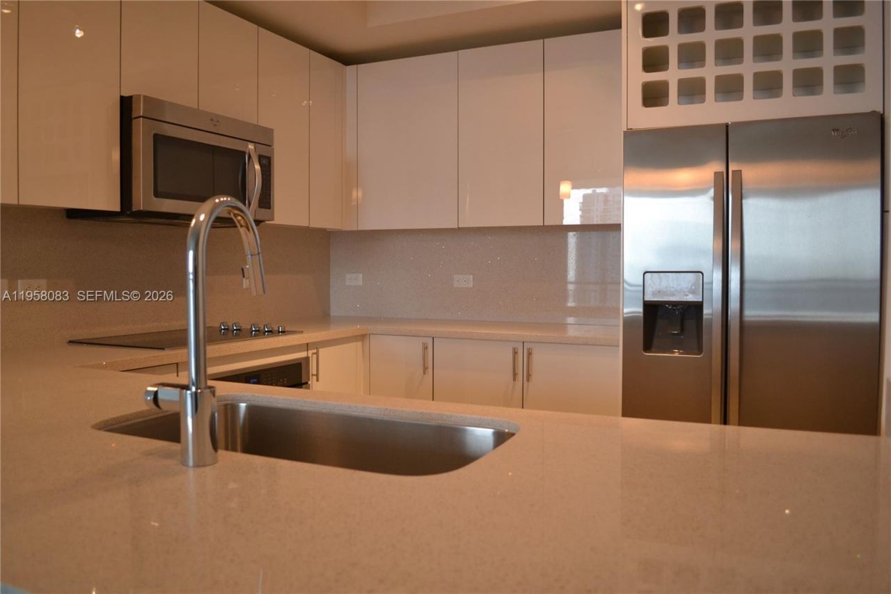 999 SW 1st Ave, Unit 3317, Miami, FL 33130 Photo