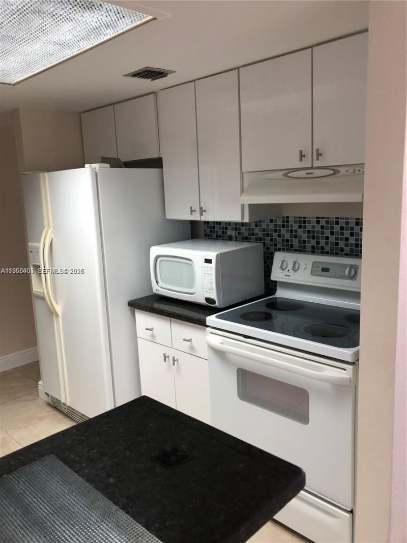 15820 SW 91st Ct , Unit C, Palmetto Bay, FL 33157 Photo