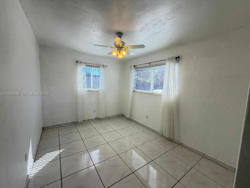 7865 SW 33rd Ter, Miami, FL 33155 Photo