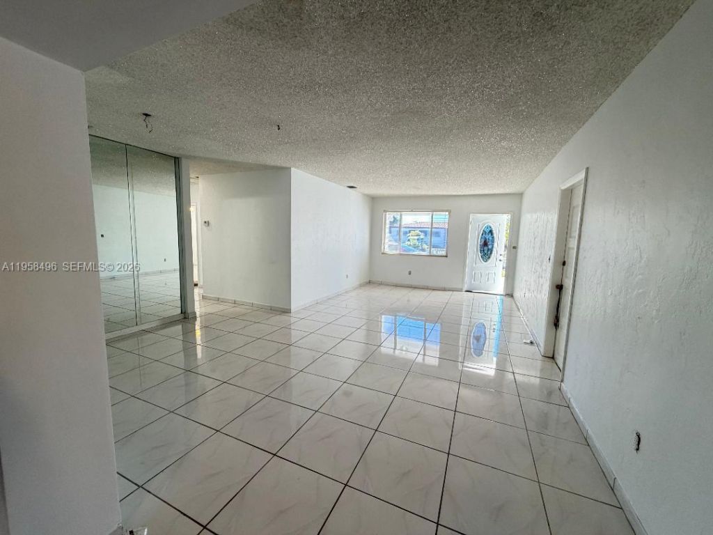 7865 SW 33rd Ter, Miami, FL 33155 Photo