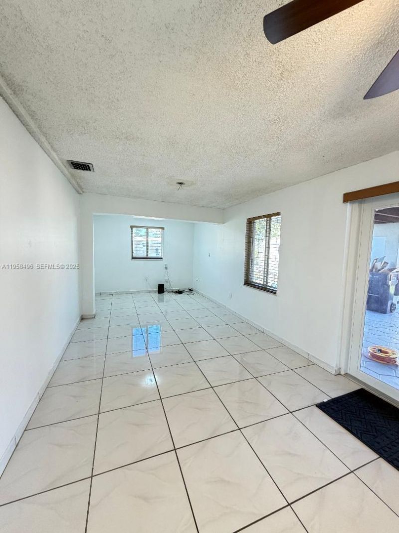 7865 SW 33rd Ter, Miami, FL 33155 Photo