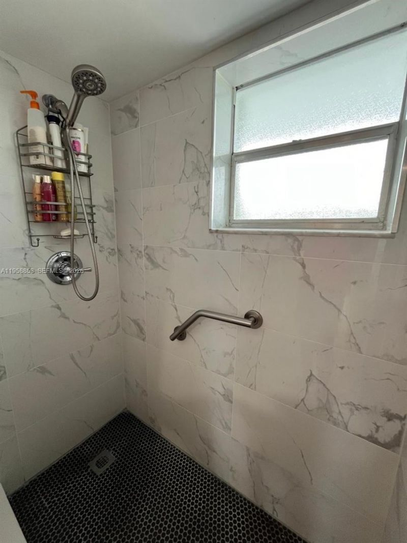 1501 S Ocean Blvd, Unit 315, Lauderdale by the Sea, FL 33062 Photo