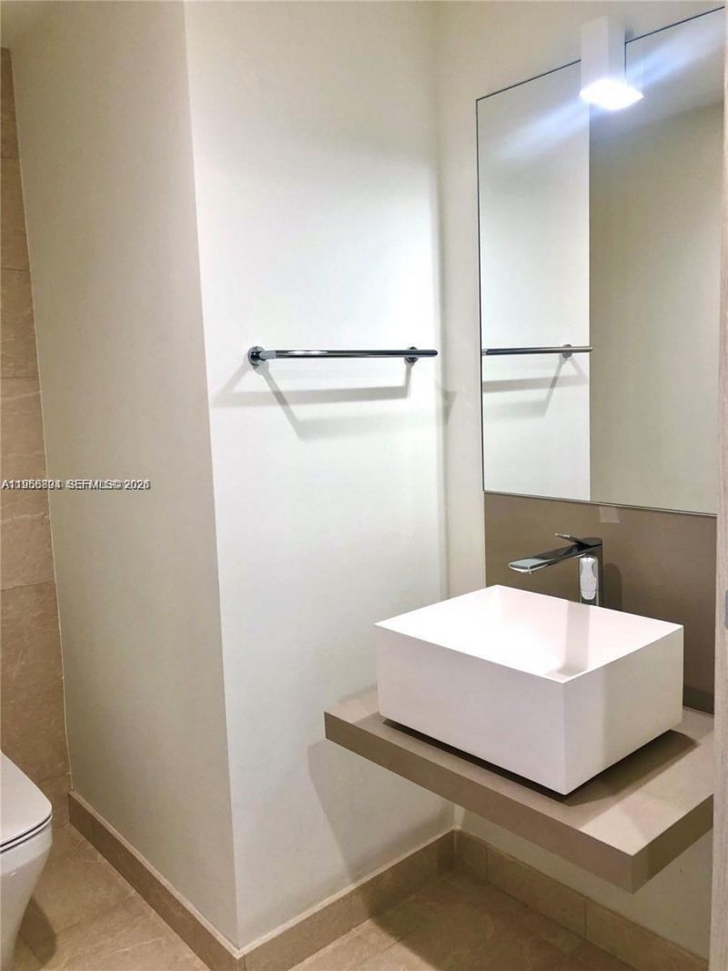 1000 Brickell Plaza , Unit 2414, Miami, FL 33131 Photo