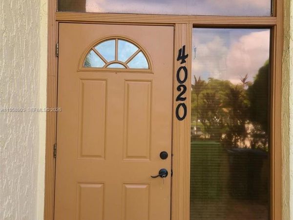 4020 Del Rio Way, Sunrise, FL 33351