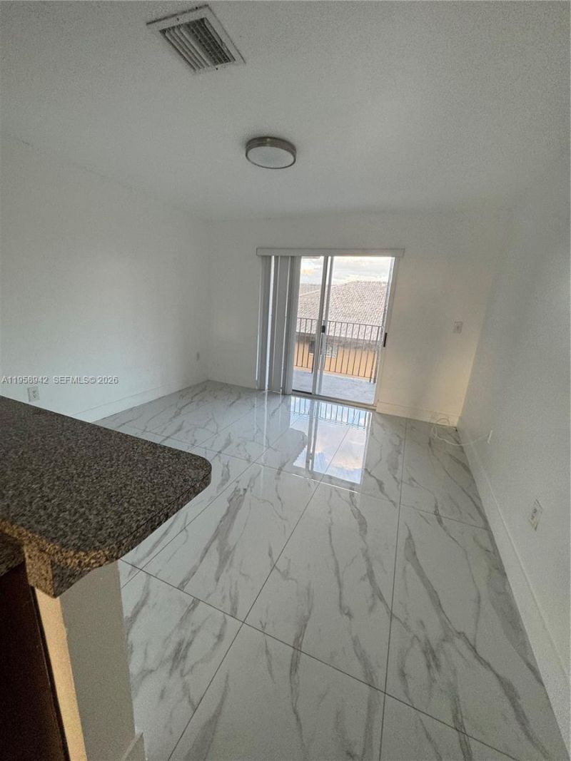 8851 NW 119th St, Unit 4404, Hialeah Gardens, FL 33018 Photo