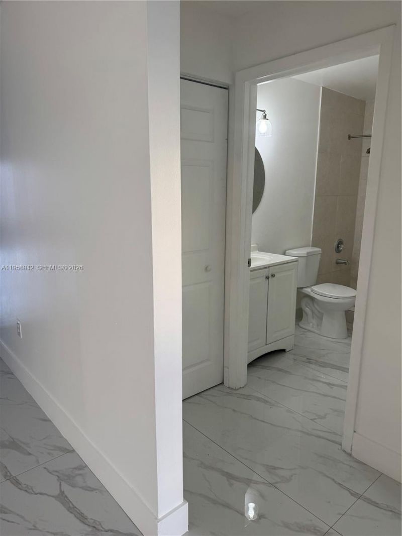 8851 NW 119th St, Unit 4404, Hialeah Gardens, FL 33018 Photo