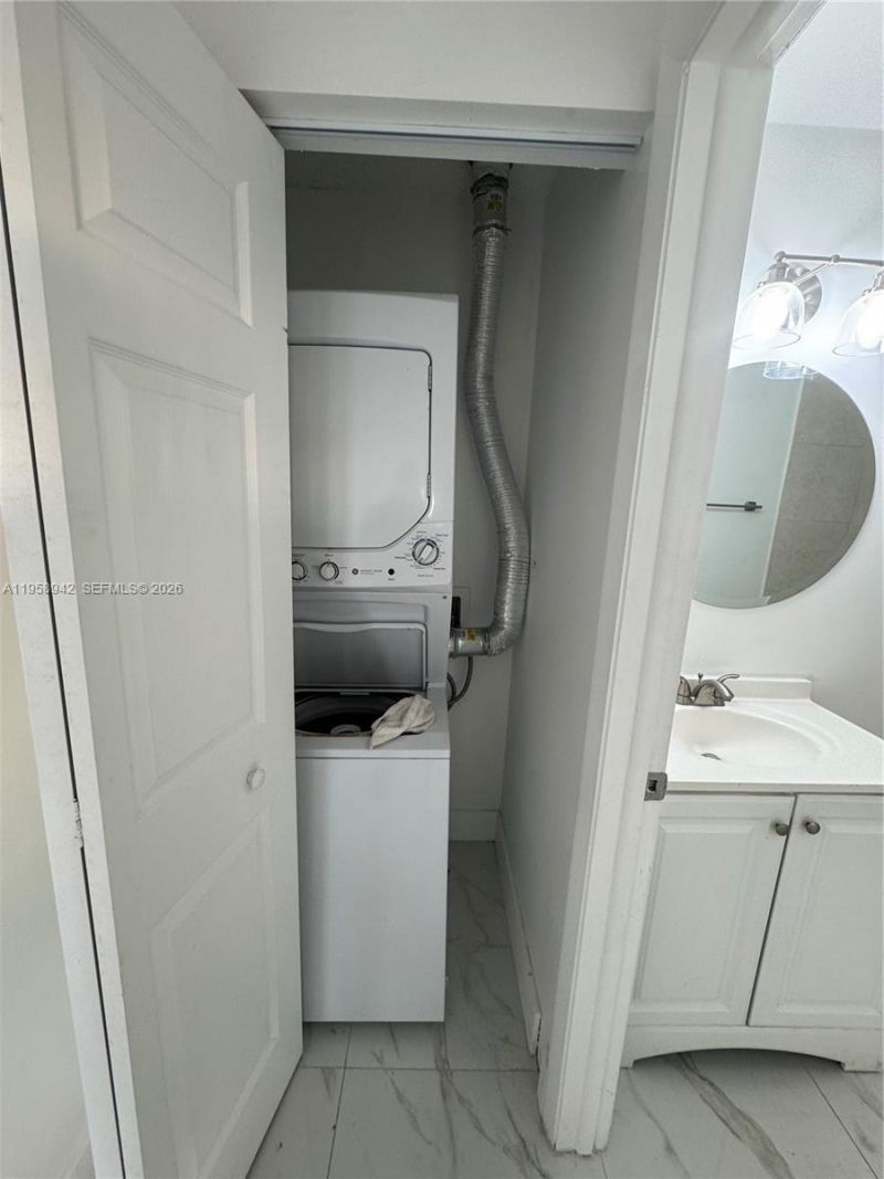 8851 NW 119th St, Unit 4404, Hialeah Gardens, FL 33018 Photo