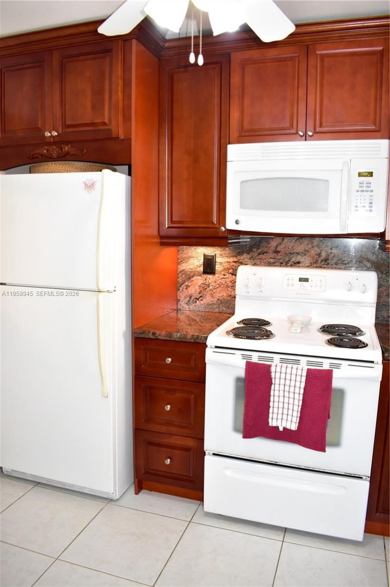 9801 Sunrise Lakes Blvd , Unit 301, Sunrise, FL 33322 Photo