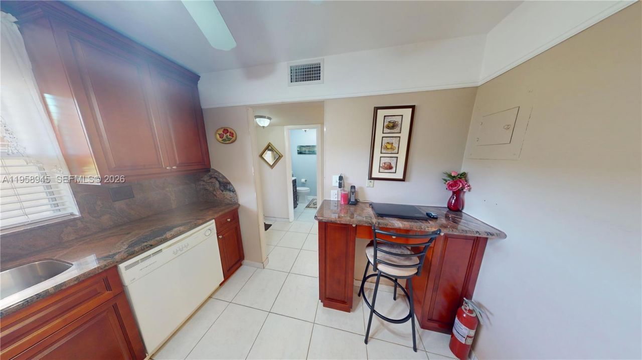 9801 Sunrise Lakes Blvd , Unit 301, Sunrise, FL 33322 Photo
