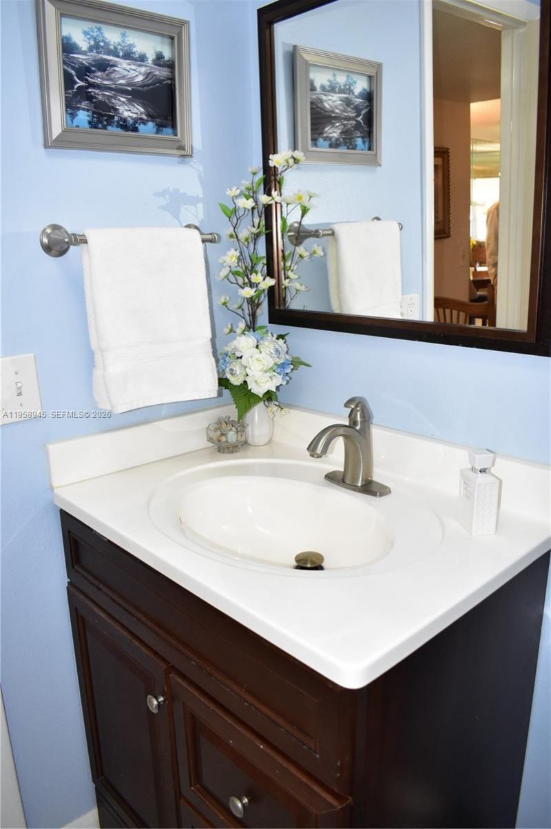 9801 Sunrise Lakes Blvd , Unit 301, Sunrise, FL 33322 Photo