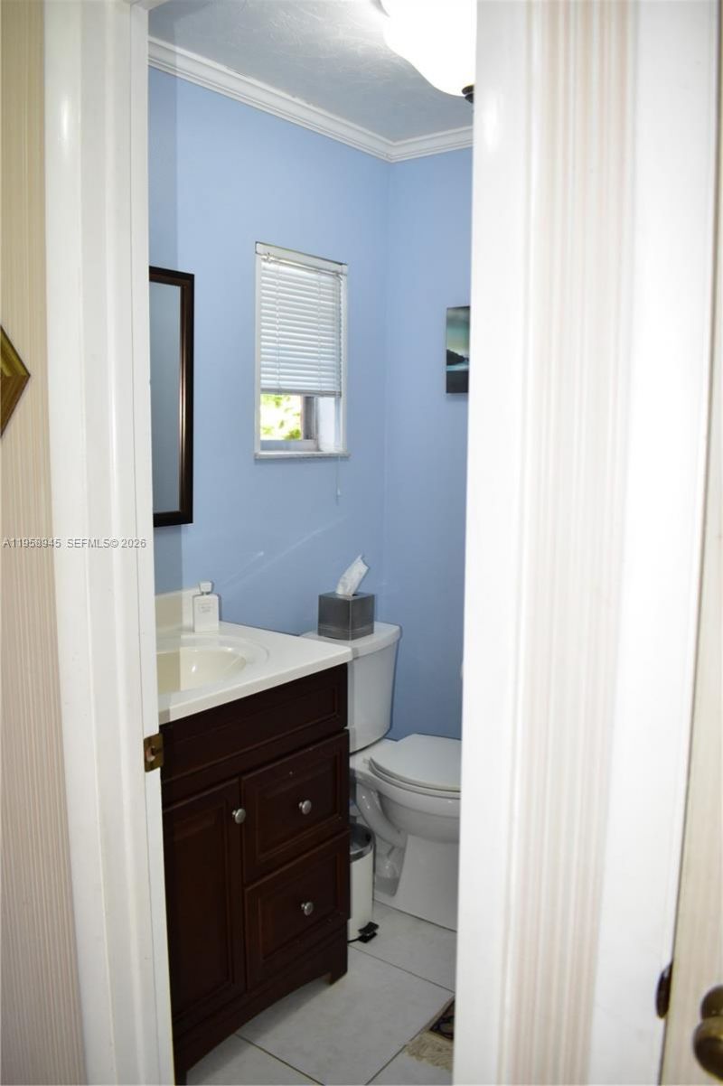 9801 Sunrise Lakes Blvd , Unit 301, Sunrise, FL 33322 Photo