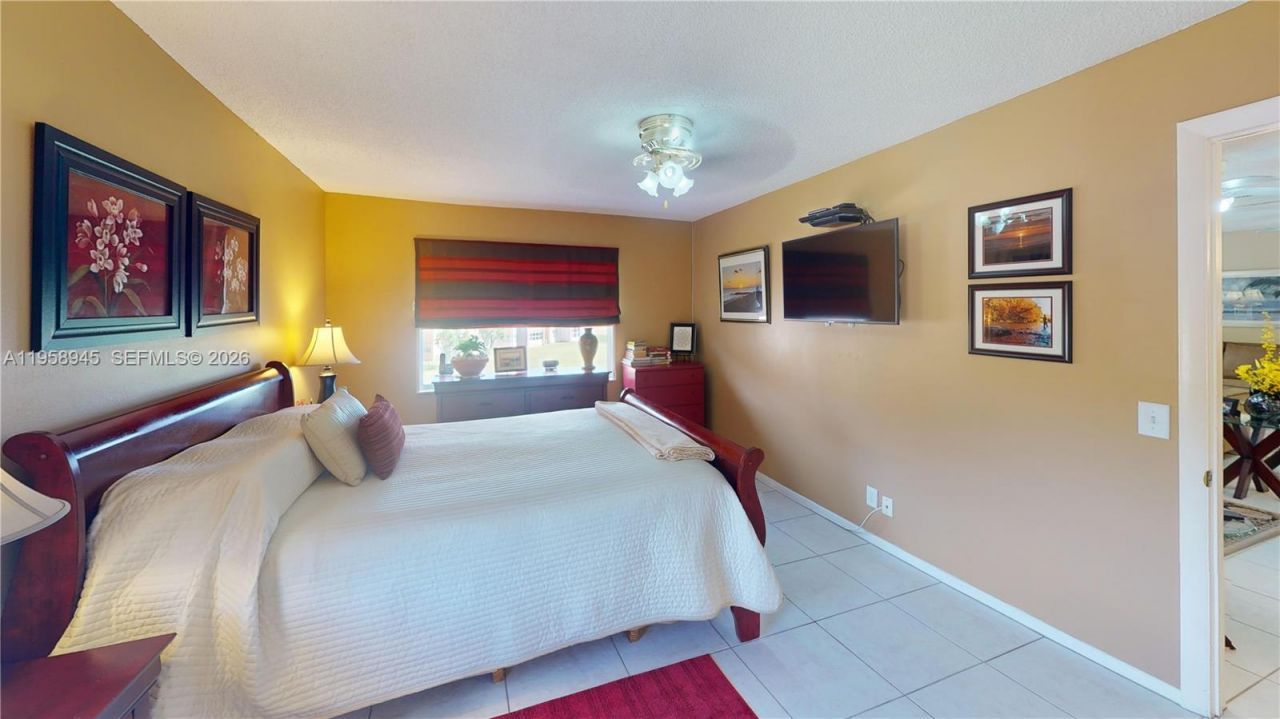 9801 Sunrise Lakes Blvd , Unit 301, Sunrise, FL 33322 Photo