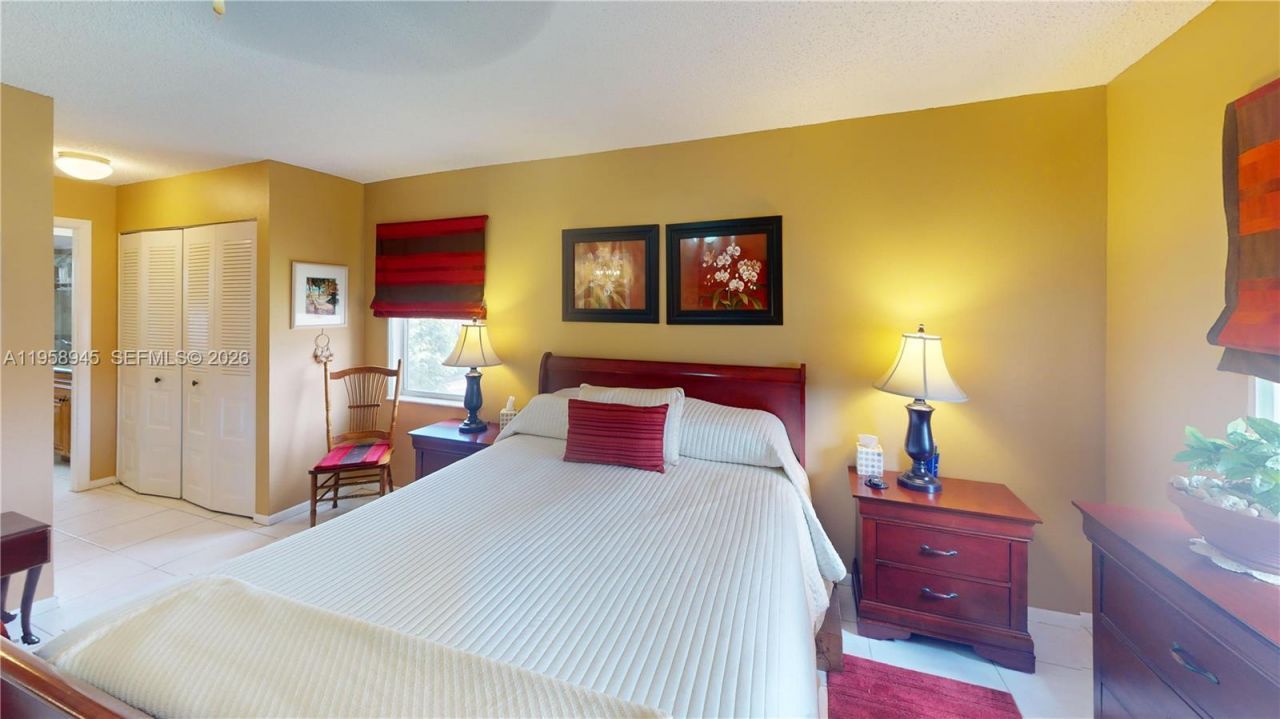 9801 Sunrise Lakes Blvd , Unit 301, Sunrise, FL 33322 Photo