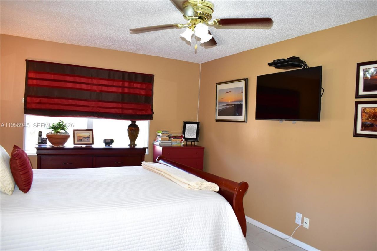 9801 Sunrise Lakes Blvd , Unit 301, Sunrise, FL 33322 Photo