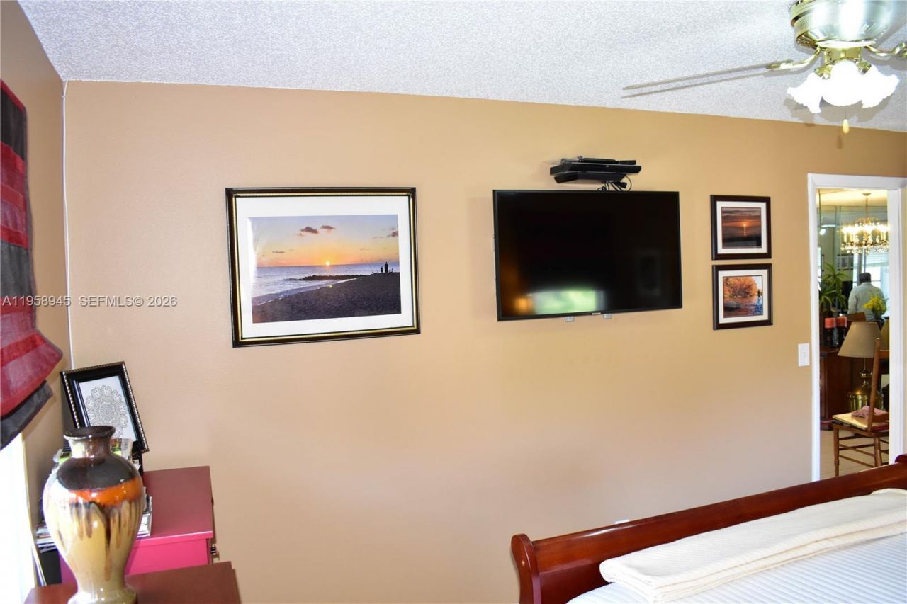 9801 Sunrise Lakes Blvd , Unit 301, Sunrise, FL 33322 Photo