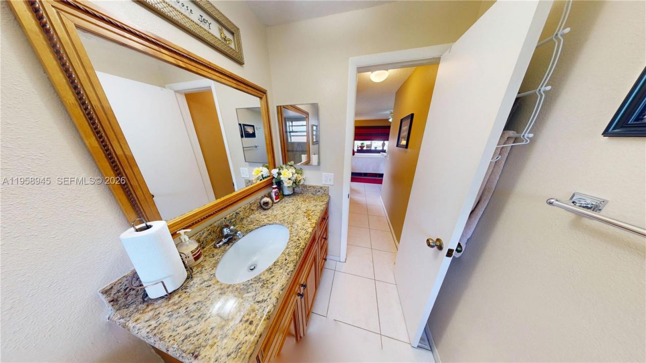 9801 Sunrise Lakes Blvd , Unit 301, Sunrise, FL 33322 Photo