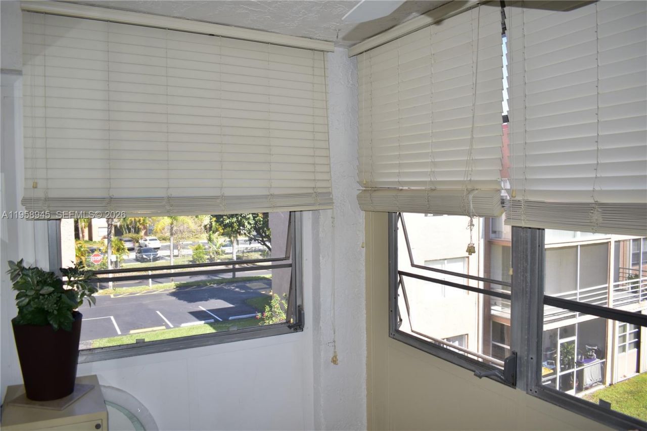 9801 Sunrise Lakes Blvd , Unit 301, Sunrise, FL 33322 Photo