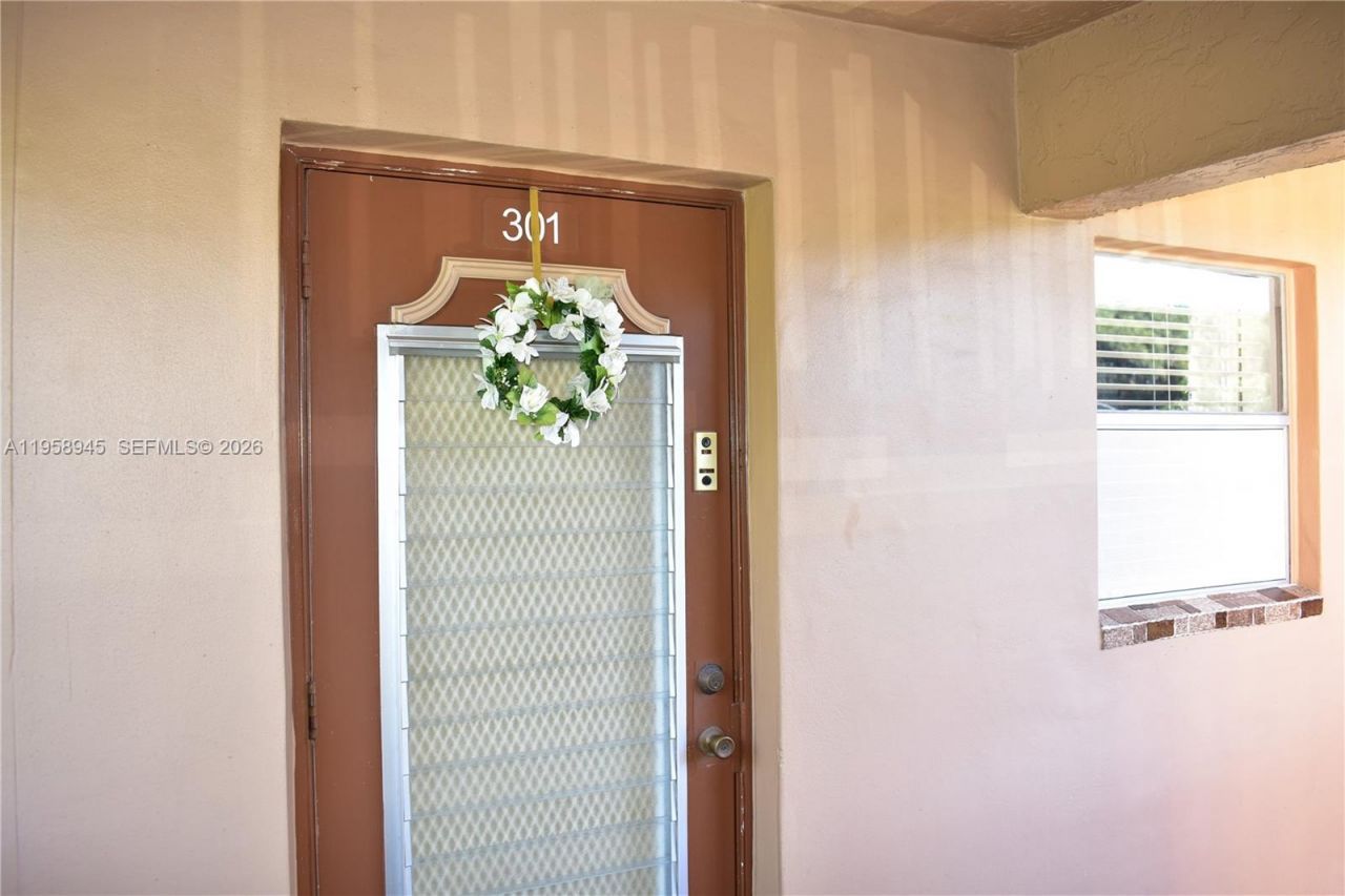 9801 Sunrise Lakes Blvd , Unit 301, Sunrise, FL 33322 Photo