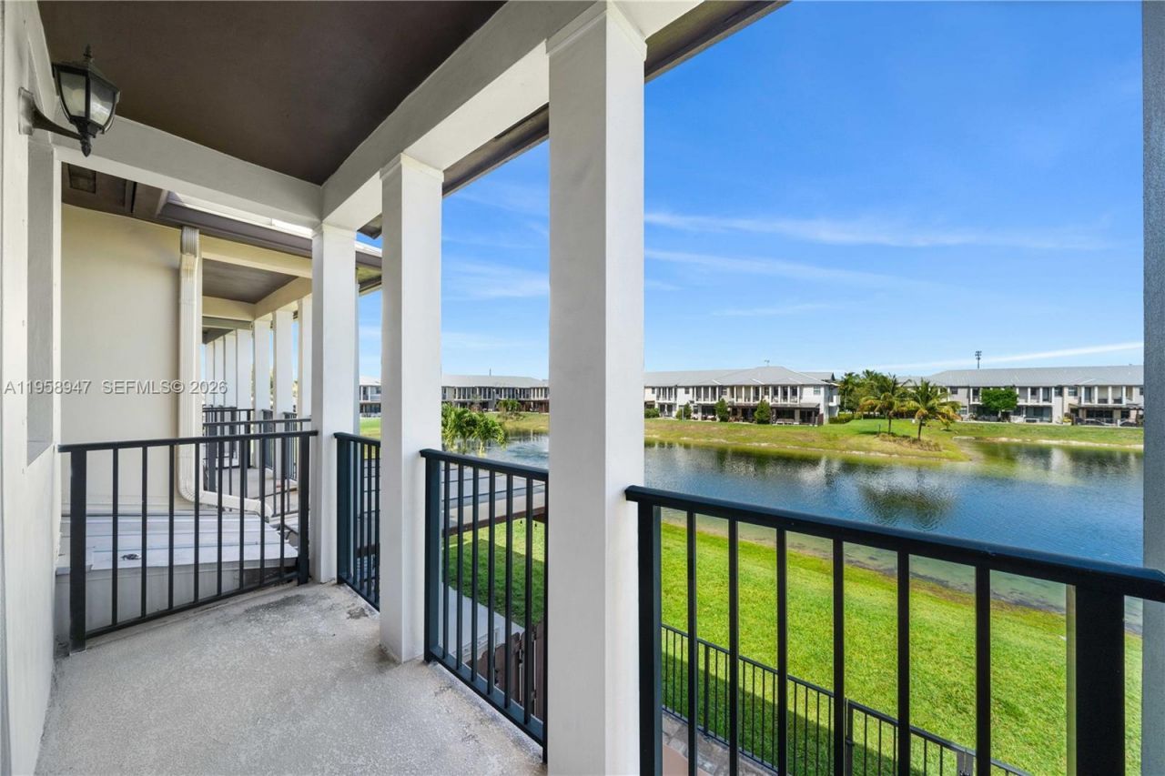 6005 NW 104th Path , Unit 6005, Doral, FL 33178 Photo