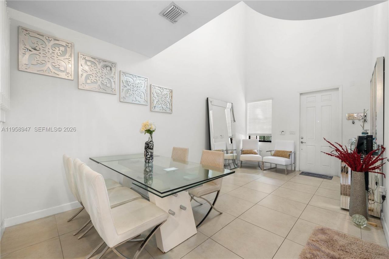6005 NW 104th Path , Unit 6005, Doral, FL 33178 Photo