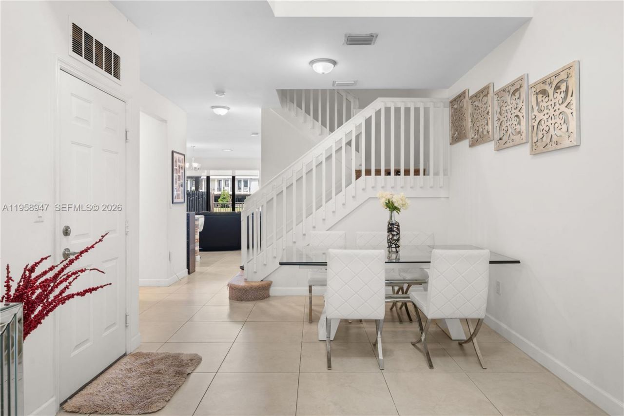 6005 NW 104th Path , Unit 6005, Doral, FL 33178 Photo