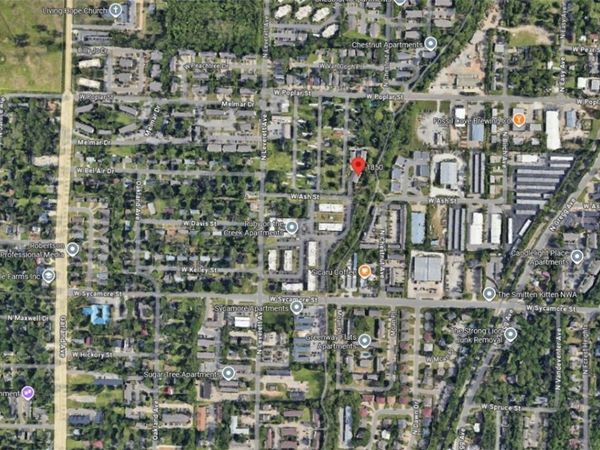 1850 N Scull Creek Drive, Fayetteville, AR 72703