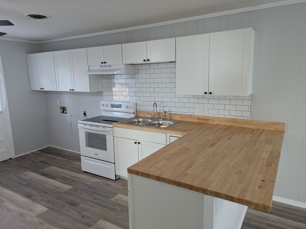 608 22nd Ave. N Photo 4