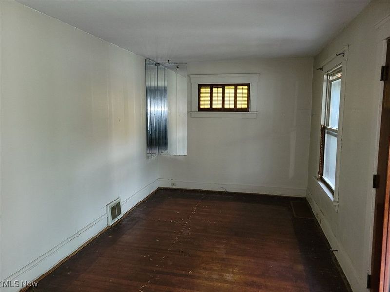 16918 Grovewood Avenue, Cleveland, OH 44110 Photo 10