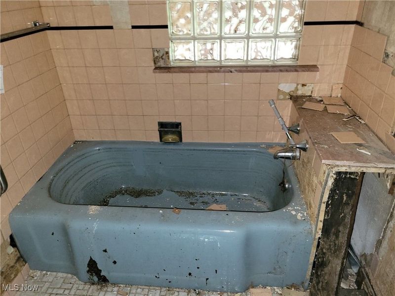 16918 Grovewood Avenue, Cleveland, OH 44110 Photo 16