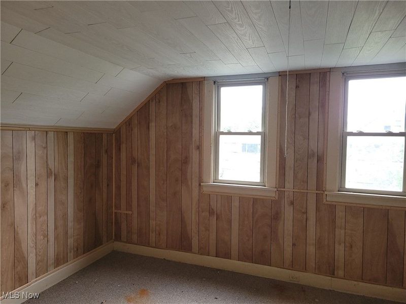 16918 Grovewood Avenue, Cleveland, OH 44110 Photo 21