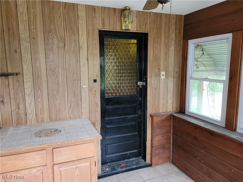 16918 Grovewood Avenue, Cleveland, OH 44110 Photo 22