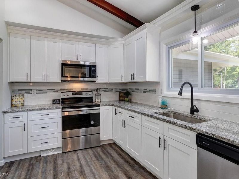 8078 Mentor Avenue, Mentor, OH 44060 Photo 14