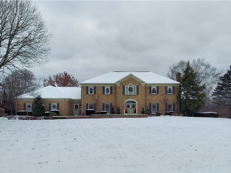 2250 Candlewood Lane, Akron, OH 44333 Photo 1