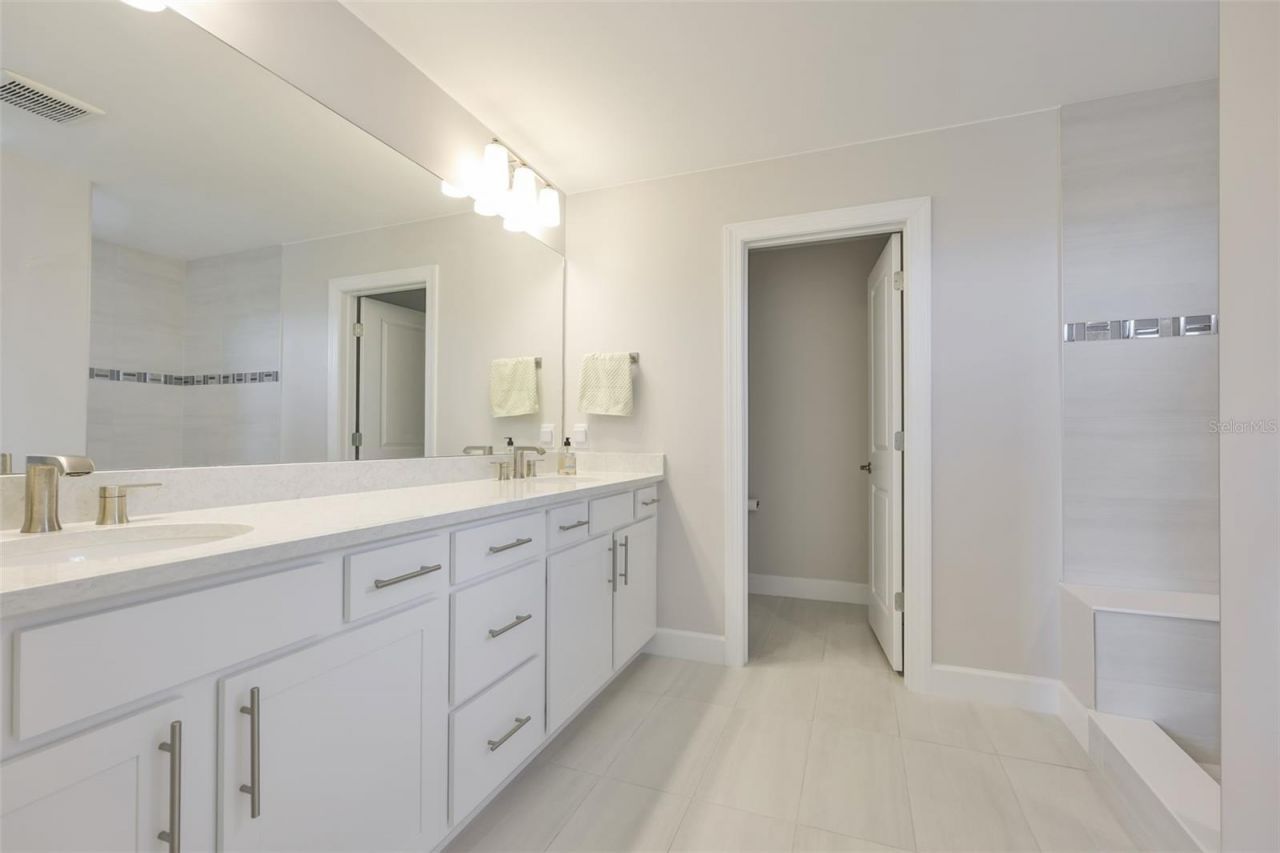 16320 Hidden Oak Loop, Bradenton, FL 34211 Photo