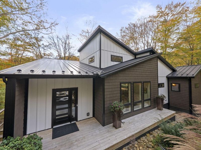 1633 Cardinal Hill Lane, Sugar Grove, OH 43155 Photo 3