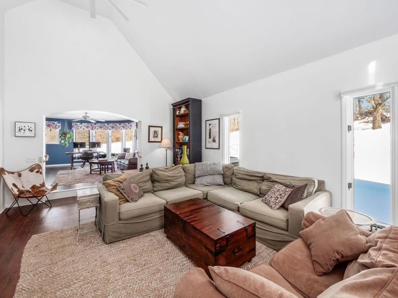 5825 Bastille Place, Unit 69, Columbus, OH 43213 Photo 11