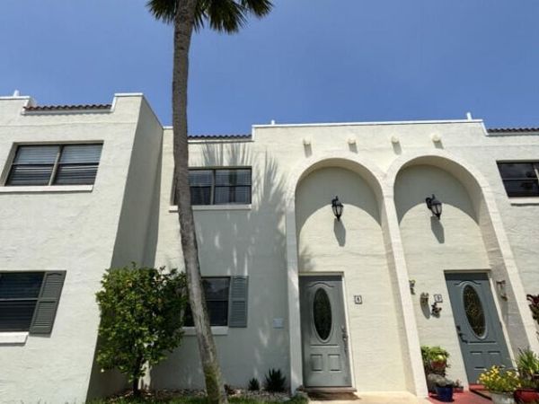 65 Seton Trail, Unit 8, Ormond Beach, FL 32176