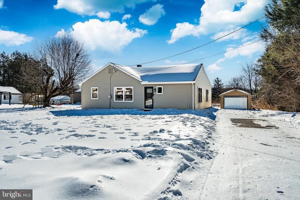 124 Sadsbury Avenue, Christiana, PA 17509 Main Photo