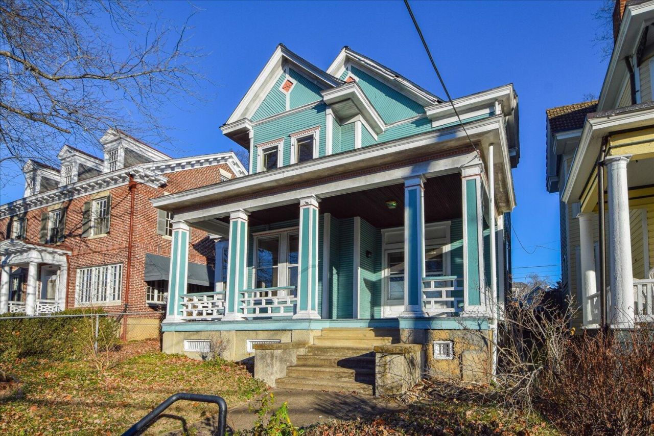 409 Allison Ave Sw, Roanoke, VA 24016 Main Photo