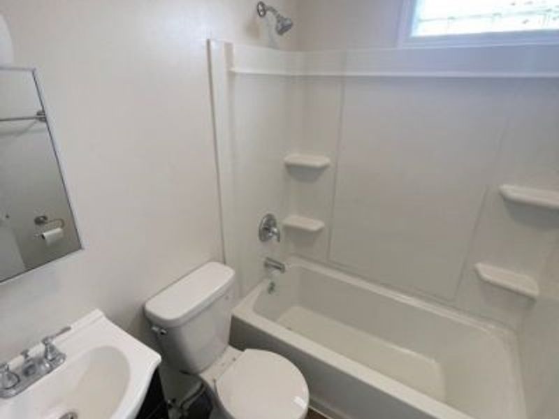 402 Caroline Avenue, Unit 11, Hubbard, OH 44425 Photo 10