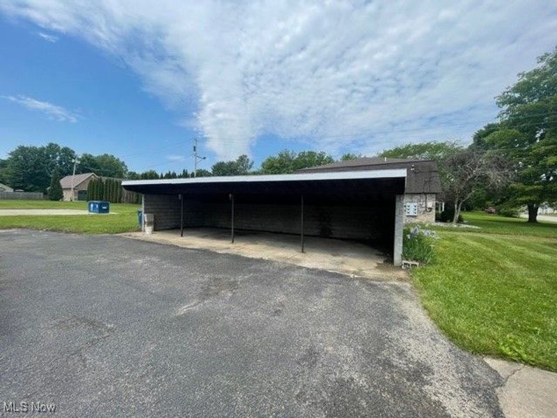 402 Caroline Avenue, Unit 11, Hubbard, OH 44425 Photo 11